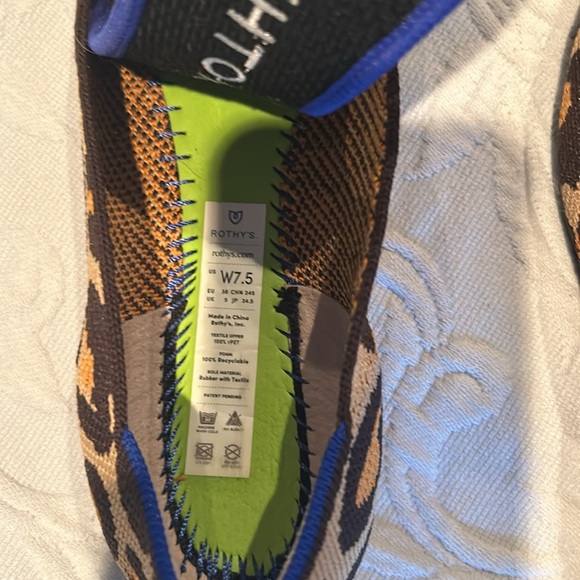 Rothy’s - Picture 4 of 4